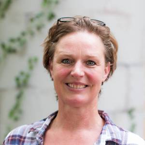 Bettina Büse als Helena (Köchin) in Schneewittchen und die sieben Zwerge