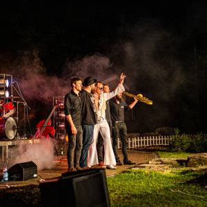 Carsten Keber alias Elvis - The King am 15. Juni auf der Freilichtbühne Schloß Neuhaus