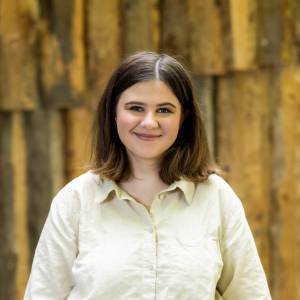 Ellen Matthes als 1. Maat Josefina in Seraphines Odyssee