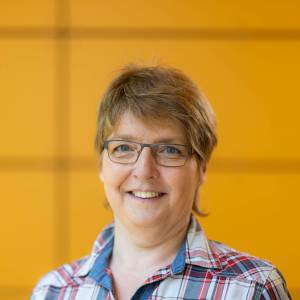 Alexandra Ecke als Süßigkeitenverkäuferin, Oberhexe in Die kleine Hexe