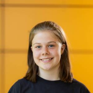 Saskia Kaiser als Marktbesucherin, Festbesucherin in Die kleine Hexe