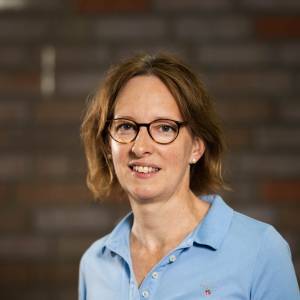 Daniela Dohmann als Erna Willmer in Trudes Bude