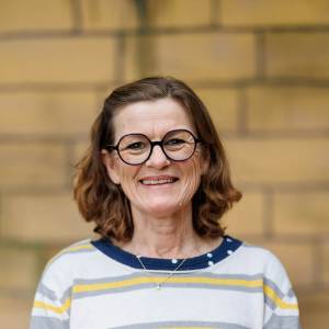 Gabi Meier als Franka in Der Juwelen-Priester