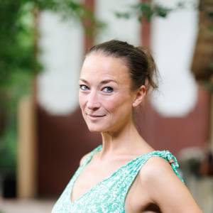 Anna Meier als Stella Sommerfeld in Petticoat & Rock 'n' Roll
