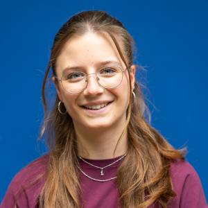 Laetitia Neuba als Narracott in Und dann gab's keines mehr