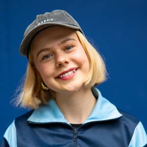 Saskia Kaiser als Harryet Blore in Und dann gab's keines mehr