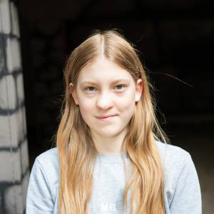 Jette Brülke als Schwester Elaria de Lună in Wenn der Mond am Himmel steht...